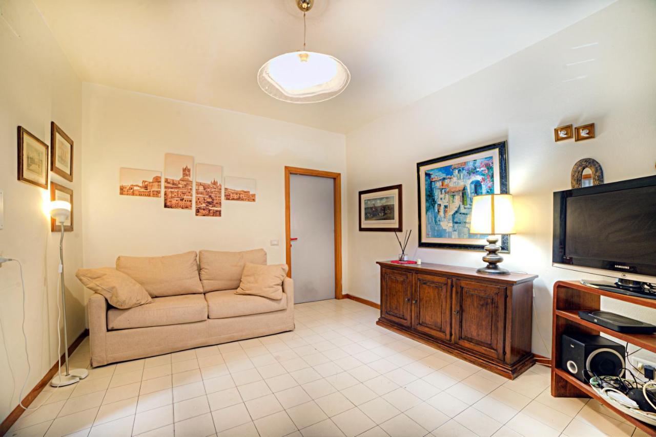 Alfio'S Apartment In シエーナ エクステリア 写真
